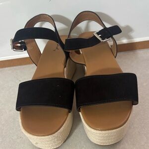 Qupid Black and Tan Platform Sandals New Without Tags